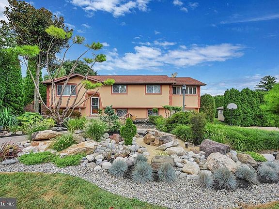 3rd image of 69 Brunswick Ln