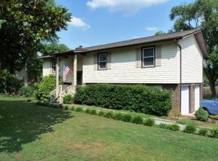 2722 Birdwell Dr, Maryville, TN 37804