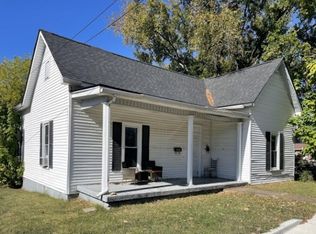 404 W College St APT A, Dickson, TN 37055