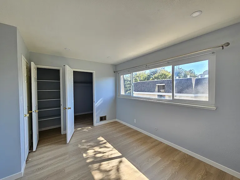 2055 Aldengate Way #4 — Photo 13