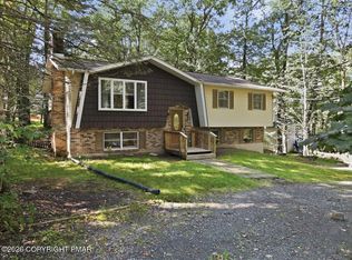 9104 Belvedere Rd, Tobyhanna, PA 18466