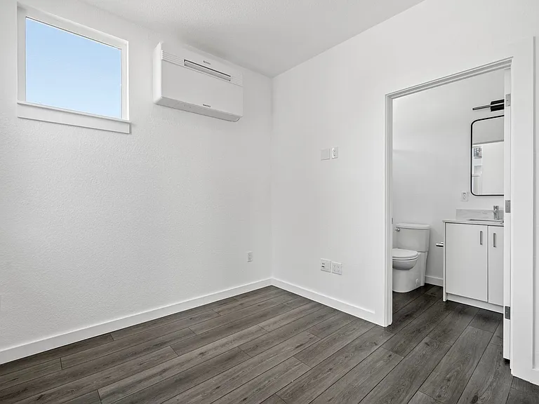 422-426.5 San Pascual Ave #&-6700-6712 — Photo 11