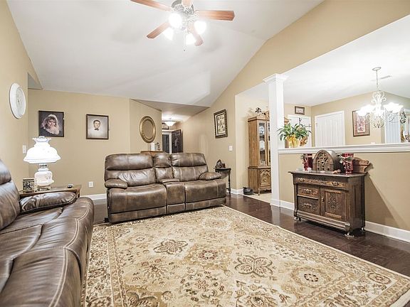 3rd image of 1105 Tiger Woods Way