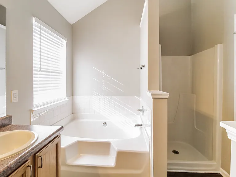 2098 Sugar Creek Falls Ct SE — Photo 12