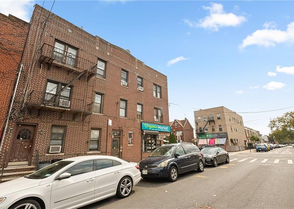 2nd image of 163 Bay 11th St