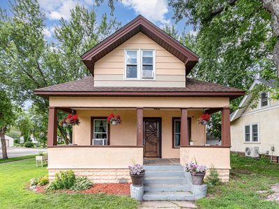 2852 36th Ave S, Minneapolis, MN, 55406