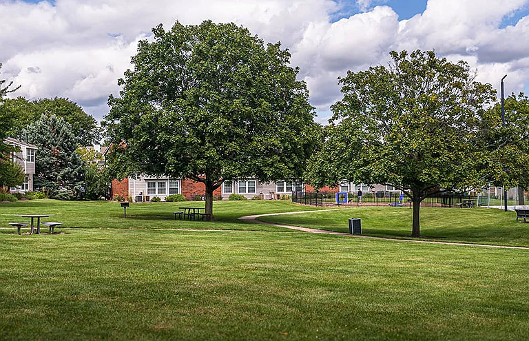 Windscape of Naperville Apartments — Photo 26