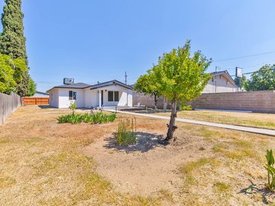 227 E Pine Ave, Fresno, CA, 93728