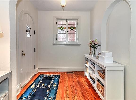 5th image of 5307 Tholozan Ave