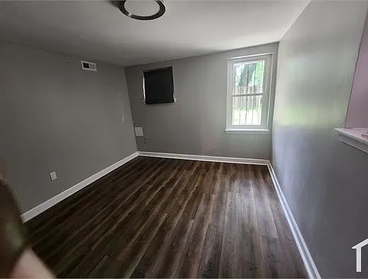 1311 Hollins St — Photo 11