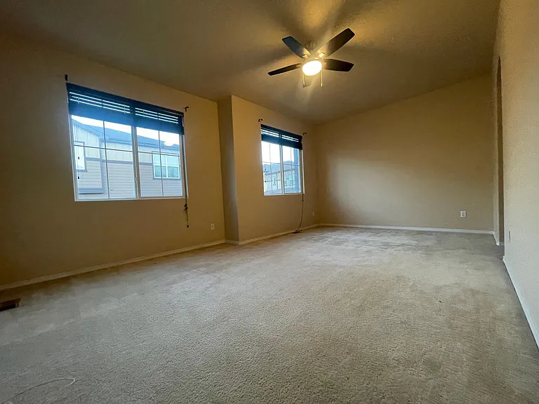 4717 Rowland Hts — Photo 8