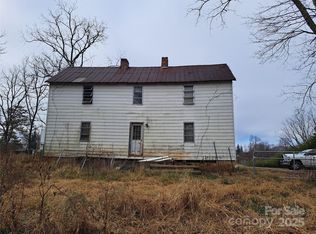 101 Knight Dr, Clyde, NC 28721