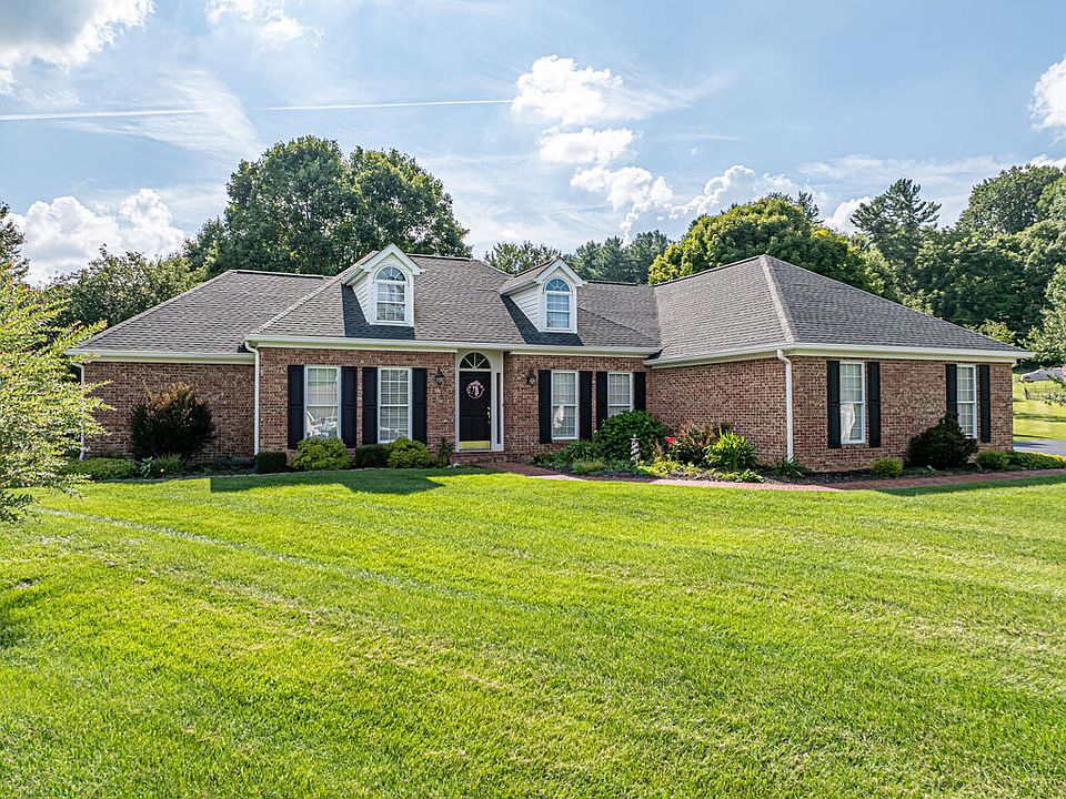 1st image of 20958 Chatham Ct
