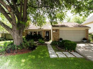 334 Elder Vista Dr, Webster, TX 77598