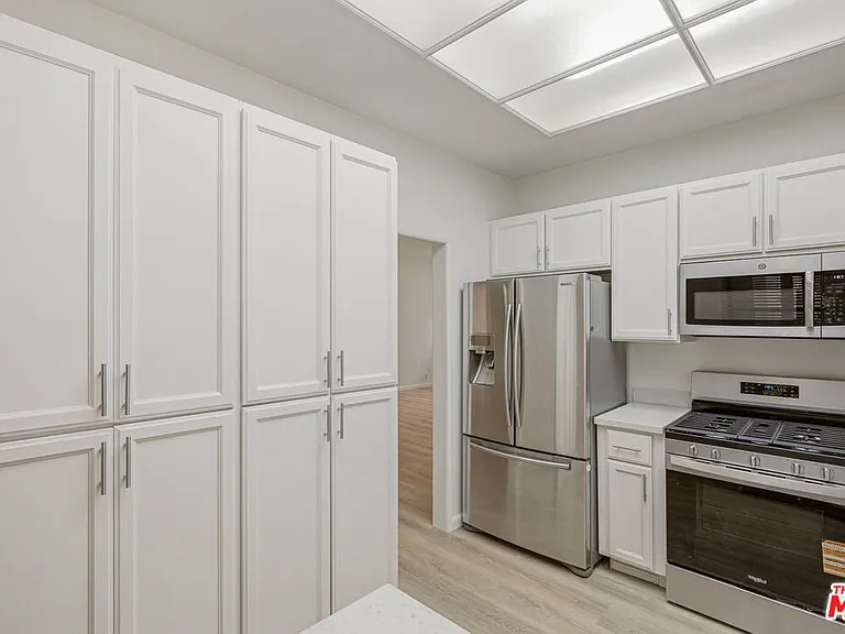 11636 Montana Ave #103 — Photo 25