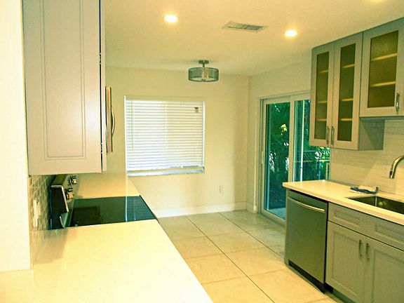 4th image of 22480 SW 65th Ave