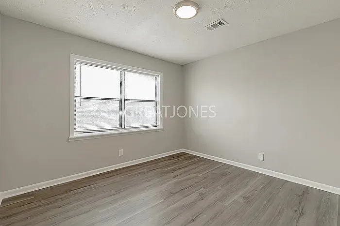 1700 South Seale Road, 36869; #90071 - 90071 — Photo 4