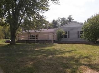 883 Possum Trot Rd, Gallipolis, OH 45631