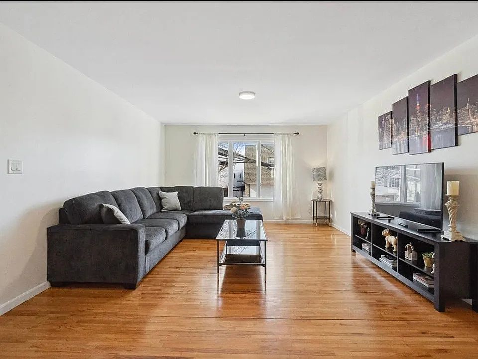 LIVING ROOM - STAGED