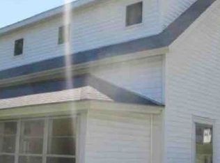 16 Dewey St, Putnam, CT 06260