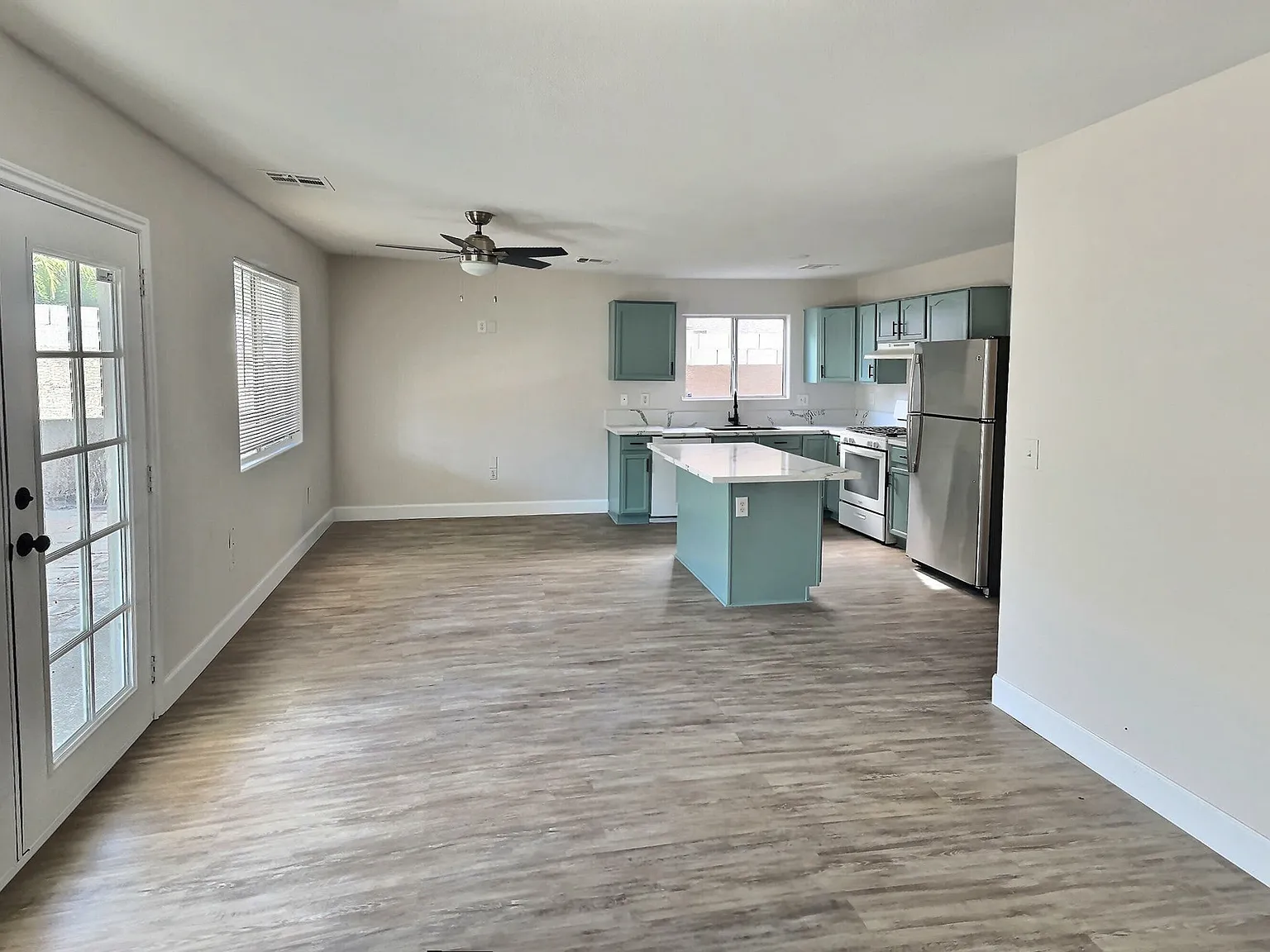 4 bed, 1594 sqft, $2,150 — Photo 2