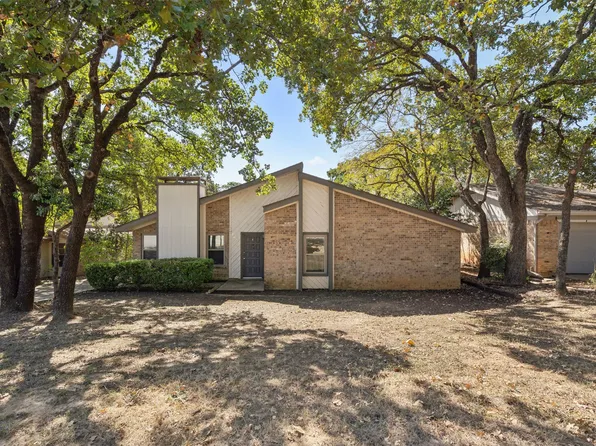 7652 Blue Carriage Ln, Fort Worth, TX 76120