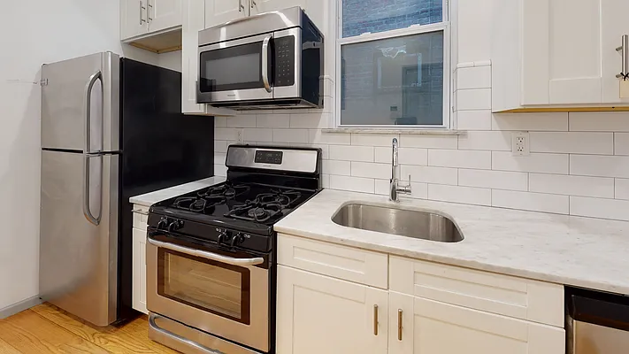 Rented by Evergreen Realty & Investments | media 4