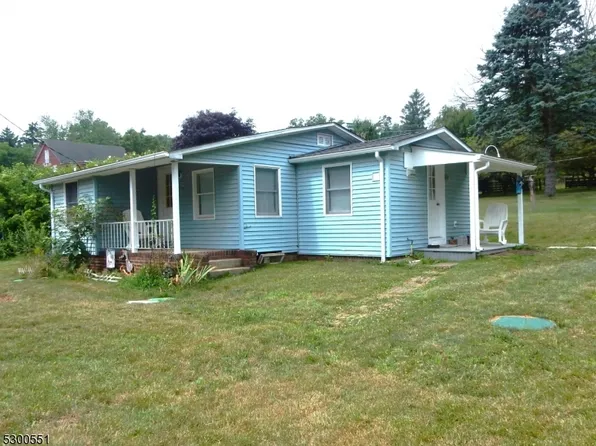 215 Main St, Port Murray, NJ 07865