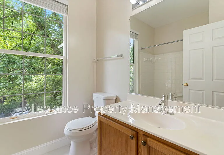 11400 Windleaf Ct #R — Photo 16