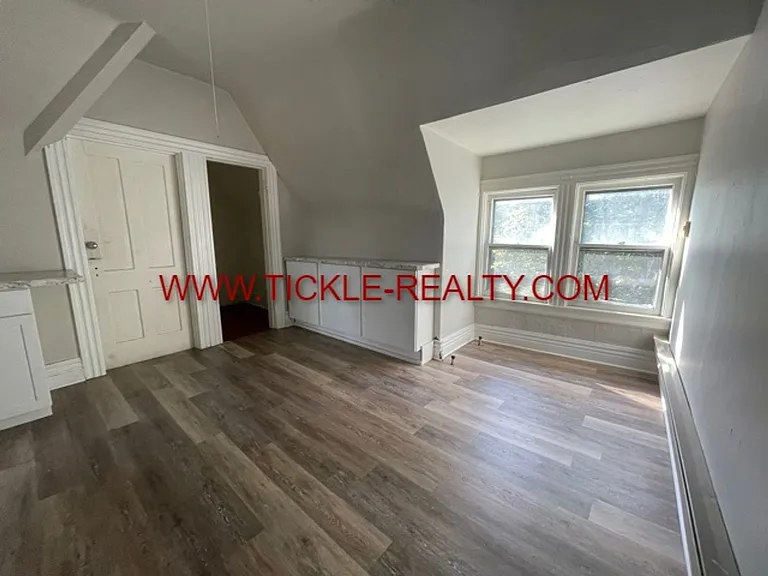 185 Park Ave — Photo 11