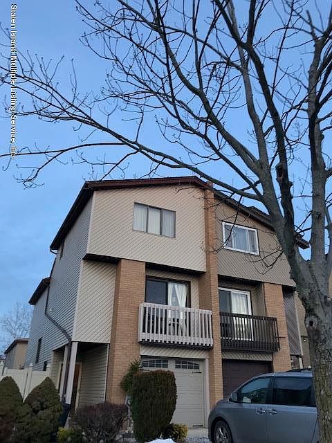 1st image of 115 McVeigh Ave