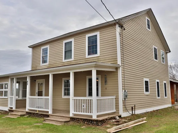93 Clinton St, Redford, NY 12978