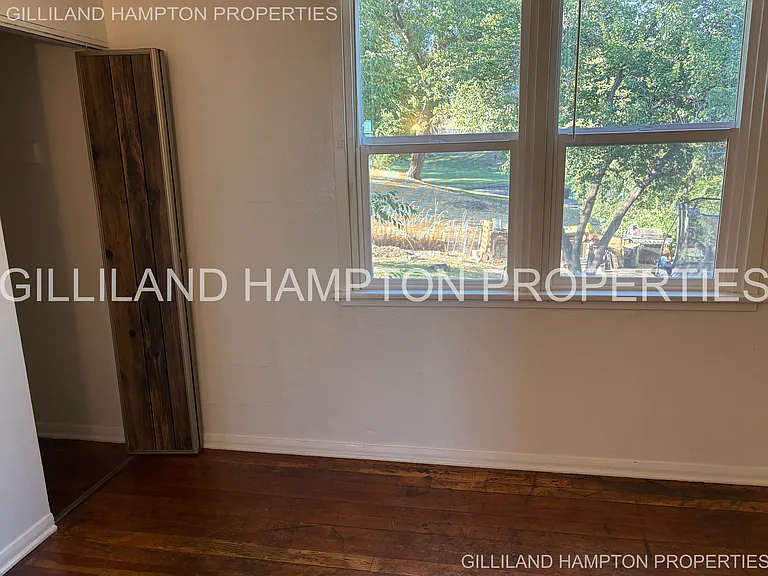 318 NW 15th St #318 — Photo 47