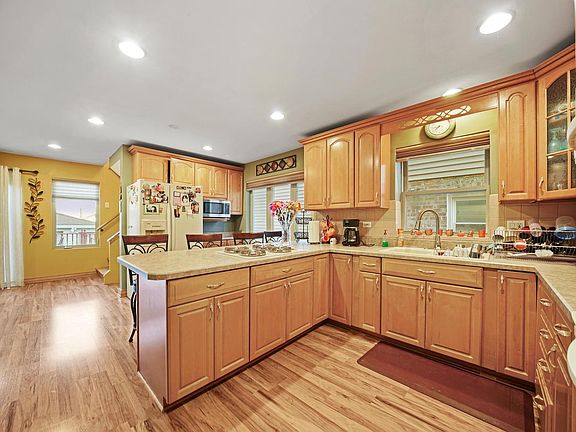 5th image of 6129 S McVicker Ave