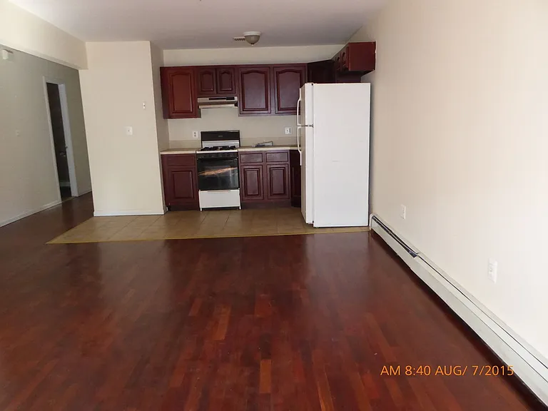2471 Belmont Ave — Photo 4