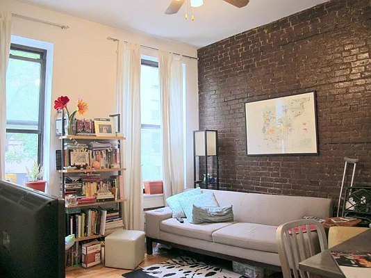 Rented by Salizzoni Realty | media 27