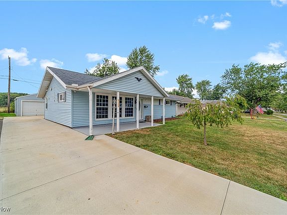 3rd image of 4308 Meadow Ln
