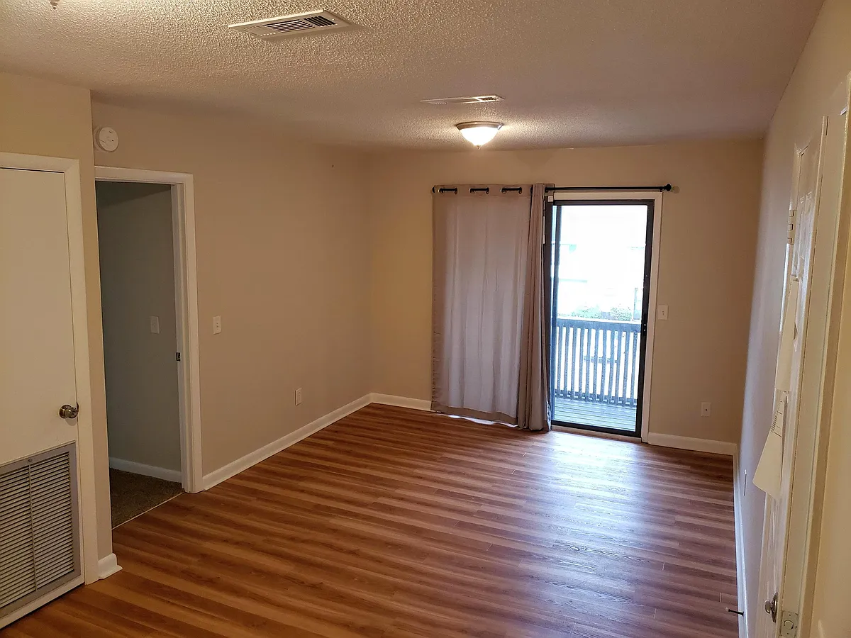 Building Photo - 101 Gunter Ln #B