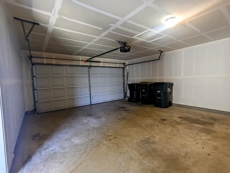 242 Rock Bluff Ln — Photo 19