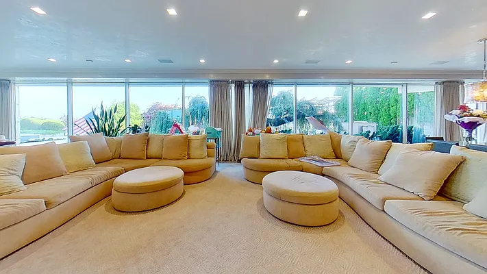 Sold by Bergen Basin Real Estate | media 11