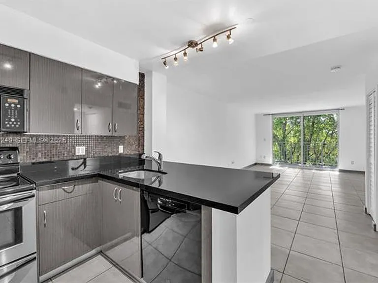 777 NE 62nd St #C508 — Photo 11
