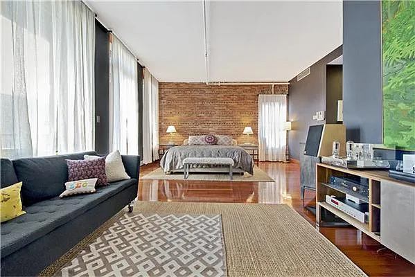 Sold by Isaacs Ganz Real Estate | media 4