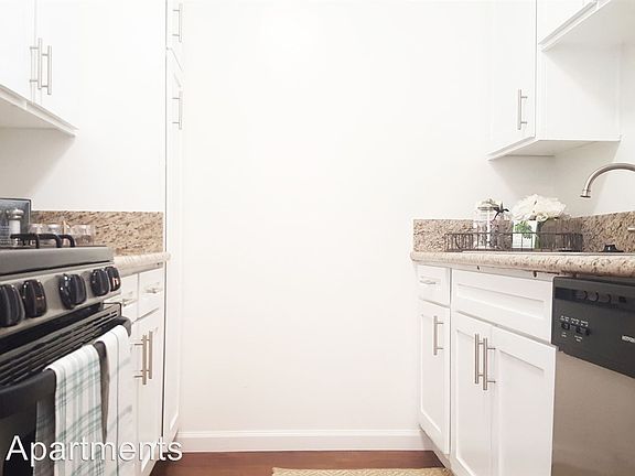 3rd image of 9212 Burke St APT 03