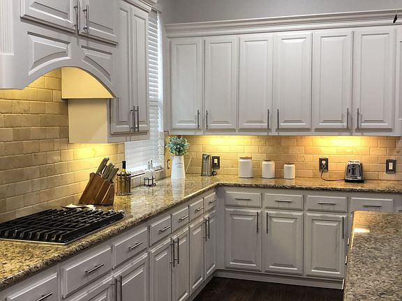 4th image of 5863 Wellington Ln