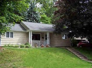 204 Big Oaks Dr, Franklin, PA 16323