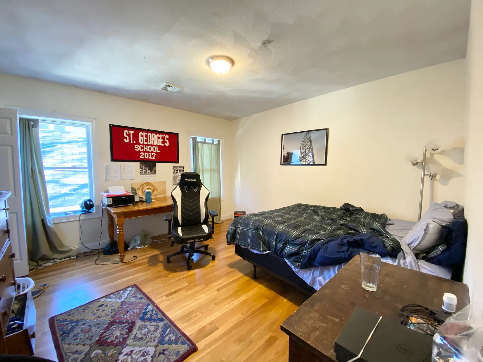4 bed, 9999 sqft, $6,000 — Photo 4
