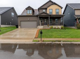 202 Eagles Talon Ct, Clarksville, TN 37040