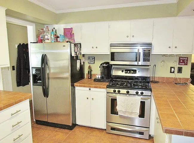 1809 Ivy Ln — Photo 3