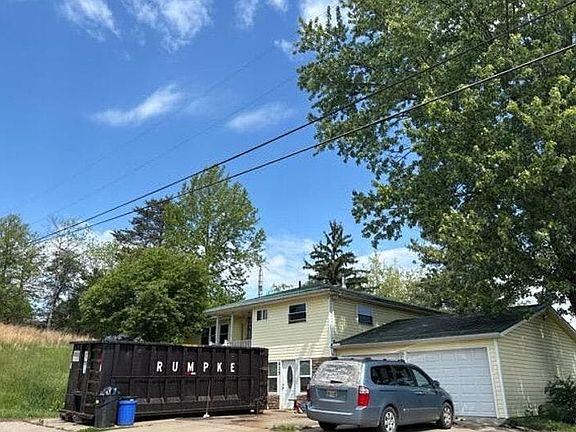 2nd image of 925 McGill Rd