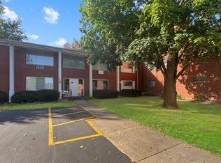 124 N Whistler Ave #B-8, Freeport, IL 61032